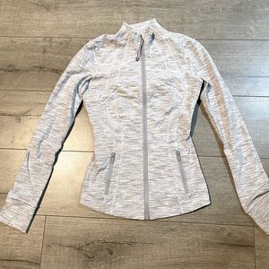 Gray and white size 4 Lululemon jacket! Excellent condition